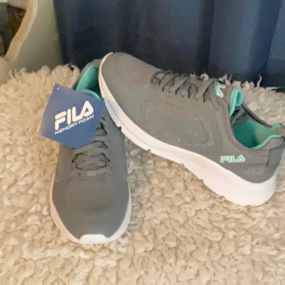 NWT Fila running shoes